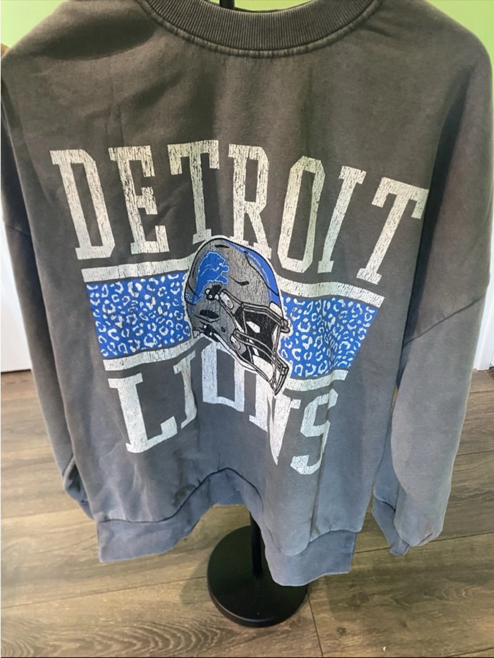 Detroit Lions Gray Crewneck Sweatshirt with Blue Graphic
